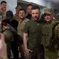 Le Président ukrainien Volodymir Zelensky a rendu visite à ses troupes dans le sud de l’Ukraine. Le moral des troupes est un enjeu majeur.