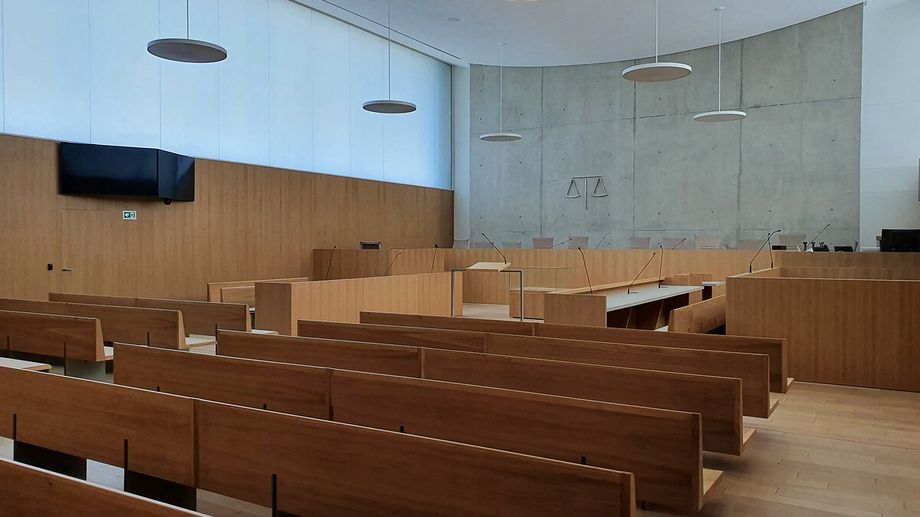 Deux ans de prison dont quinze mois avec sursis requis contre l'éleveuse aux 258 chiens