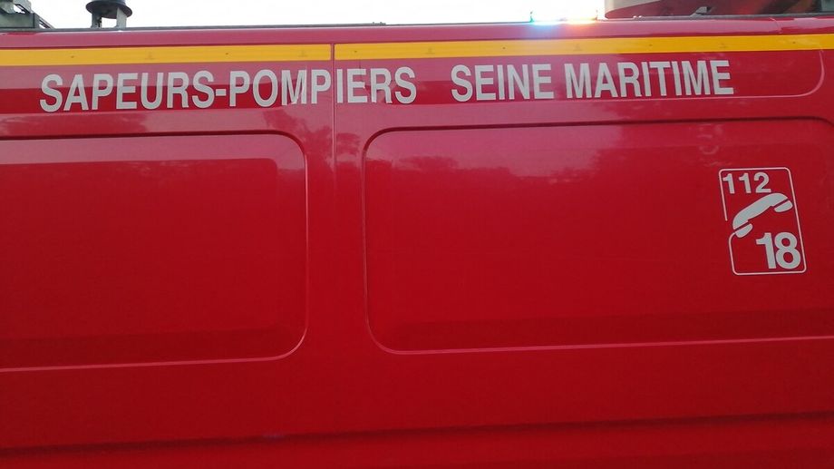 Grand-Quevilly : un incendie pr�s de l'usine Lubrizol, sans risque de propagation selon les pompiers