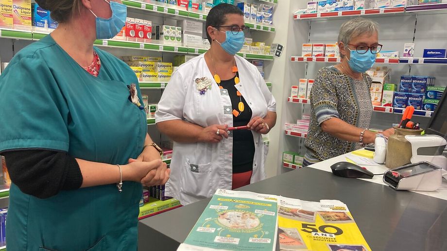 Pr�s de 70.000 sacs � m�dicaments distribu�s dans la Vienne pour alerter sur la conduite des plus de 75 ans