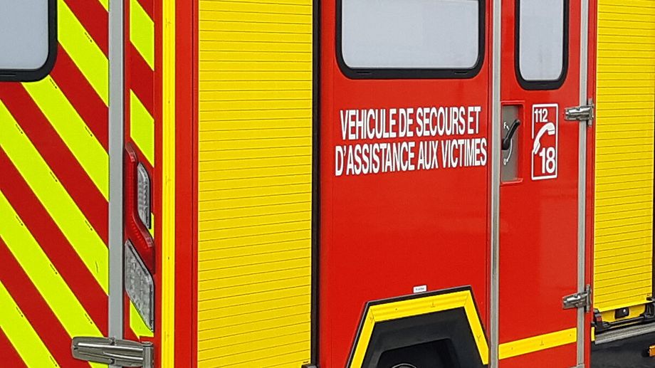 À Saint-Gilles, un feu de broussailles atteint le garage d?une maison