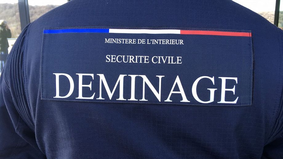 Deux-S�vres : il trouve deux obus en jardinant et d�cide de les emmener lui-m�me au commissariat 
