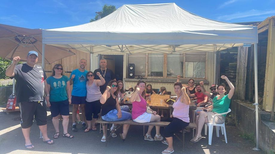 Doubs : ses locataires ind�licats refusent de partir, elle organise un sitting devant la maison