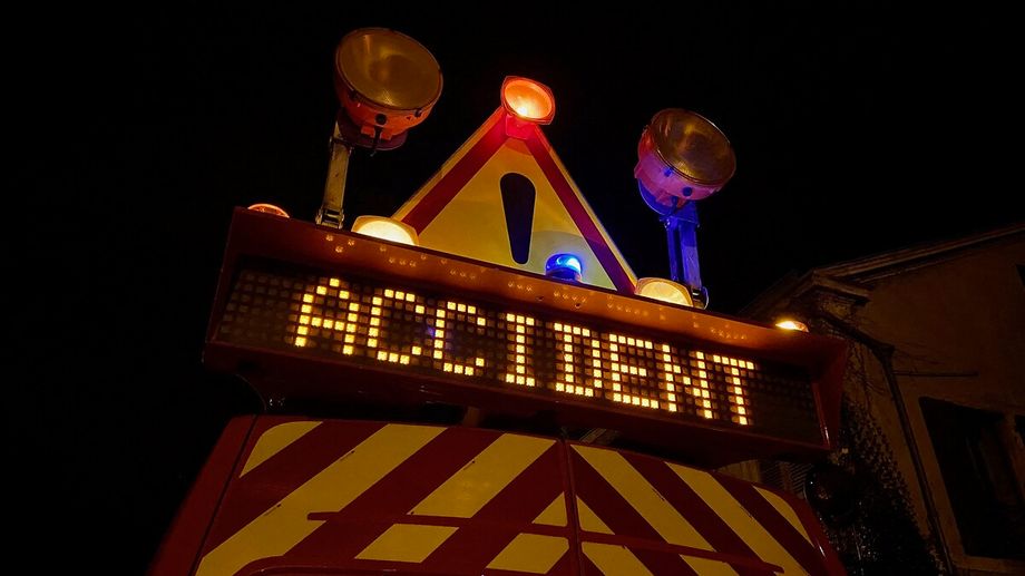 Accident sur l'A7 : une jeune femme de 20 ans percutée mortellement par un camion