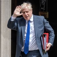 En ce mercredi 6 juillet, Boris Johnson quitte Downing Street pour répondre aux questions des Communes au lendemain de la démission de deux ministres.