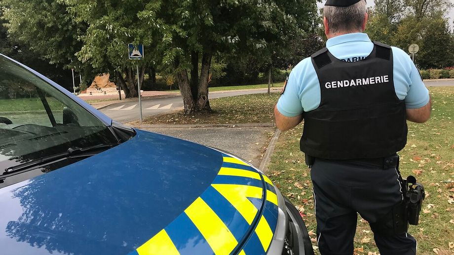 Des motards arr�t�s � plus de 150 km/h sur une route limit�e � 80 en Dordogne