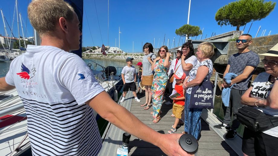 Une journ�e au large de Fort Boyard pour les oubli�s des vacances