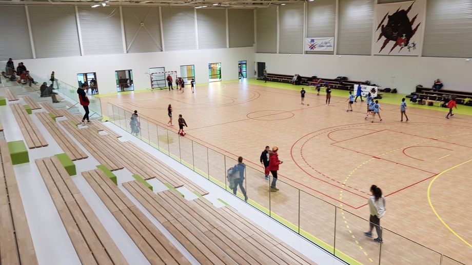 Toutes les salles d'un complexe sportif de Château-Gontier-sur-Mayenne portent désormais un nom féminin
