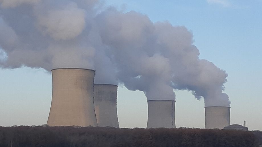 Le d�bit de la Moselle trop bas pour la centrale de Cattenom, le lac du Mirgenbach prend le relais