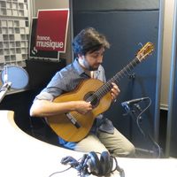 France Musique, studio 762 ... Sébastien Llinarès prend sa guitare et nous invite à le suivre ...