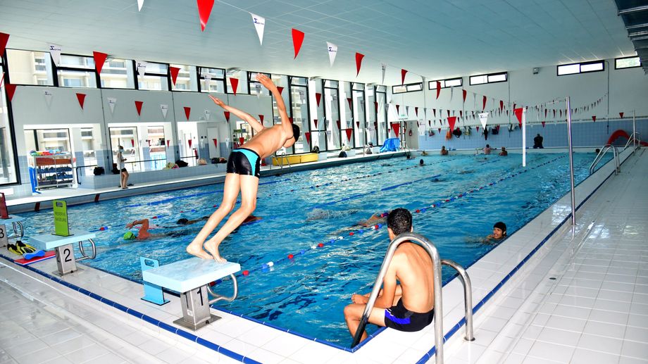 Canicule : les piscines municipales gratuites � Marseille
