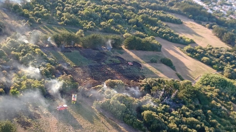 Incendie � l'�le d'Yeu, des habitants �vacu�s par pr�caution