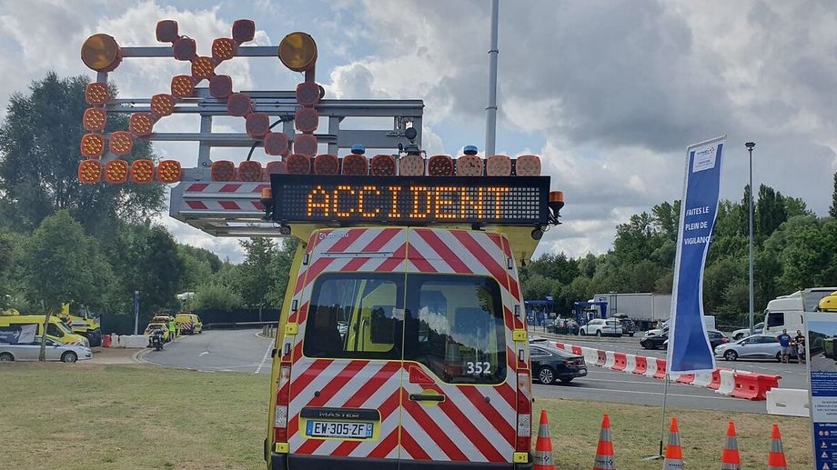 Une voiture fait plusieurs tonneaux, l'autoroute coupée entre Montauban et Toulouse