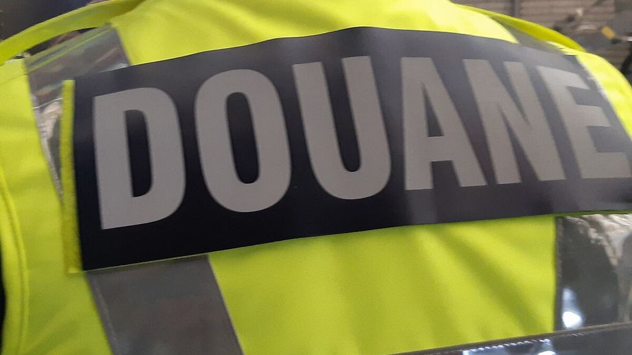 Saint-Berthevin : un automobiliste arrêté en possession de 250 cartouches dans son coffre