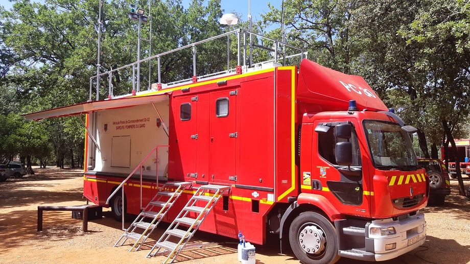 � St-Bauz�ly pr�s de la Calmette, 5.000 m�tres carr�s de ch�nes verts partis en fum�e