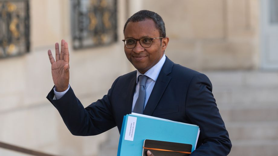 Le ministre de l'�ducation nationale vient rencontrer des professeurs en Dordogne 