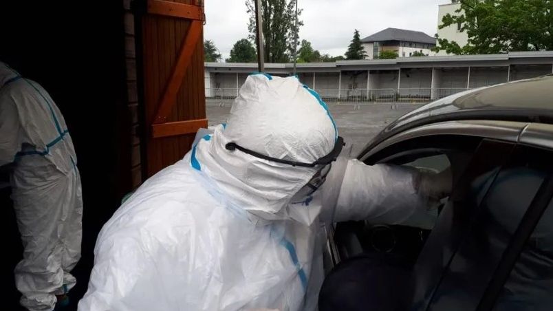 Les tests covid en hausse au drive du Z�nith de Pau