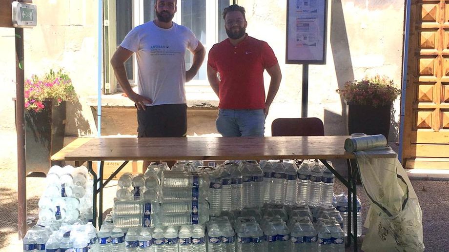 Incendie de la Montagnette : les habitants de Barbentane invit�s � limiter leur consommation d'eau  