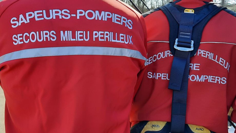 À Capdenac dans le Lot, un poids lourd chute de 100 mètres et prend feu, le conducteur est tué