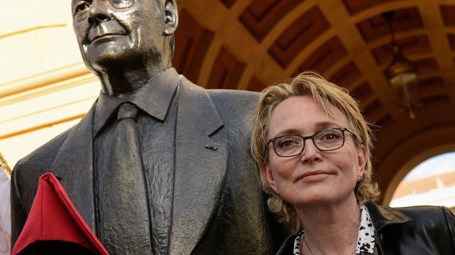 Un stade Jacques-Chirac � Marcillac-la-Croisille en Corr�ze, une 