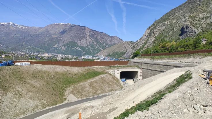 Saint-Martin-de-la-Porte : un ouvrier grièvement blessé sur le chantier du tunnel Lyon-Turin