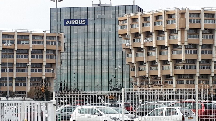 Faute de main-d'?uvre suffisante, les sous-traitants d'Airbus peinent � suivre la cadence