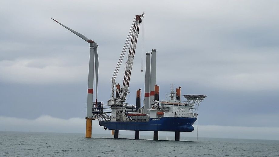 Pornichet : la vue sur le parc �olien de Saint-Nazaire divise les vacanciers