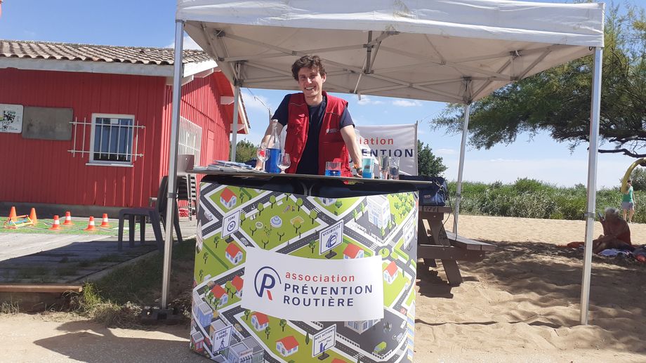 Audenge : l?association Pr�vention Routi�re sensibilise aux dangers de l?alcool au volant l?�t�