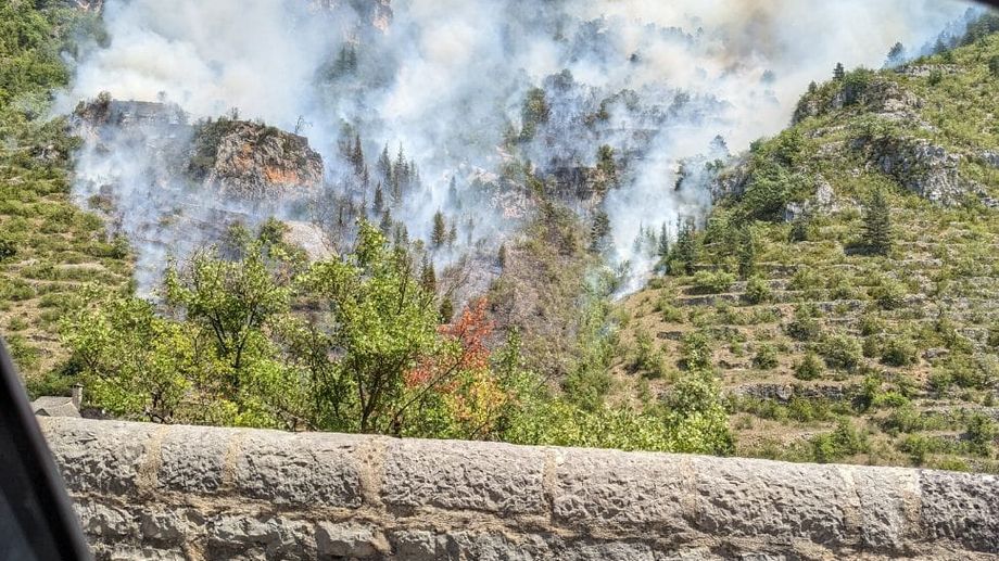 VID�O - Incendie dans le secteur de Hauterives, d�j� 40 hectares br�l�s