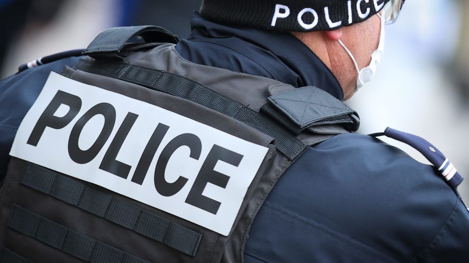 Un Lavallois condamn� � 11 mois de prison avec sursis pour avoir bless� un policier avec un cutter
